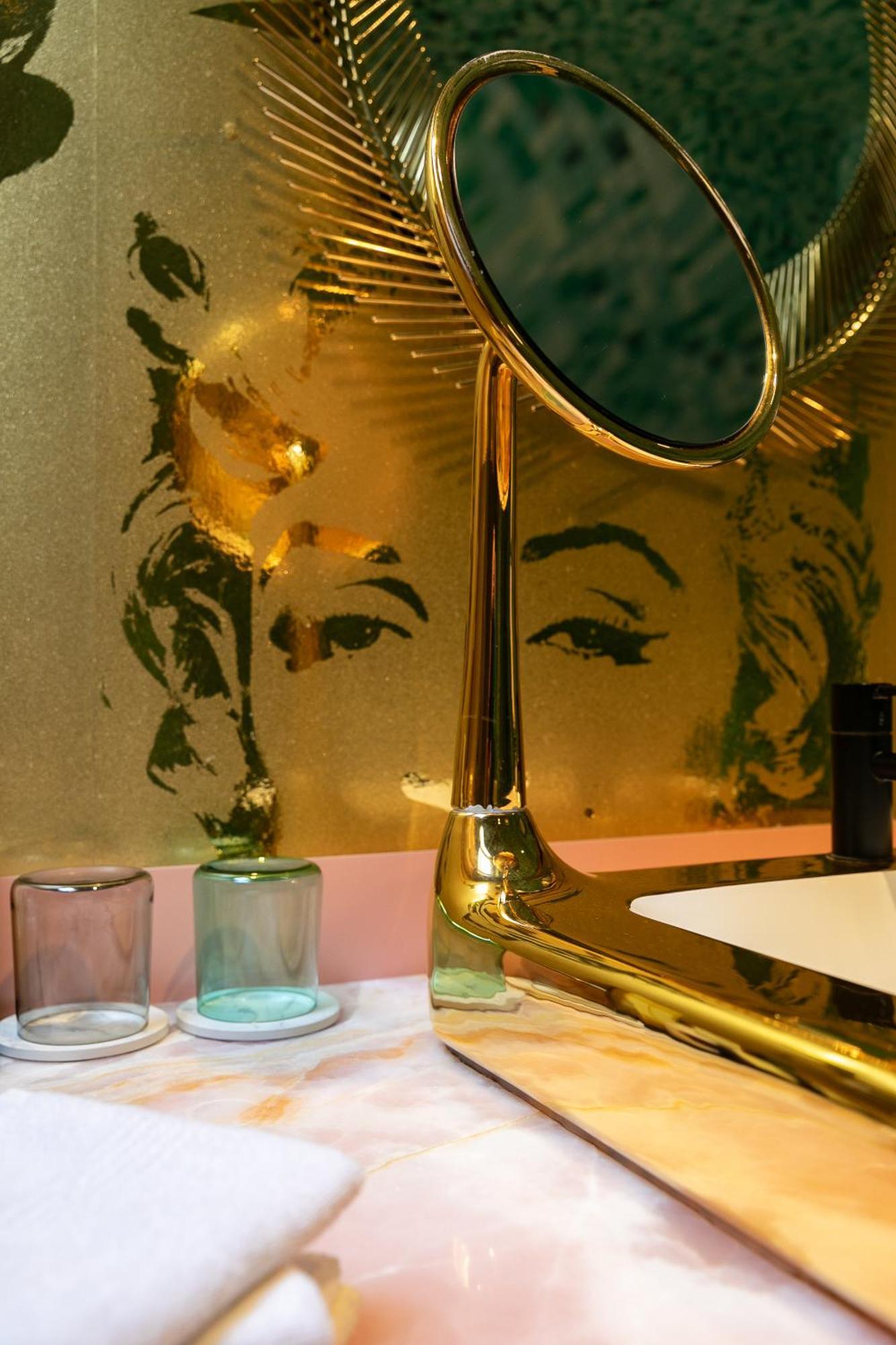 Small Luxury Hotel De Witte Lelie Anversa Esterno foto